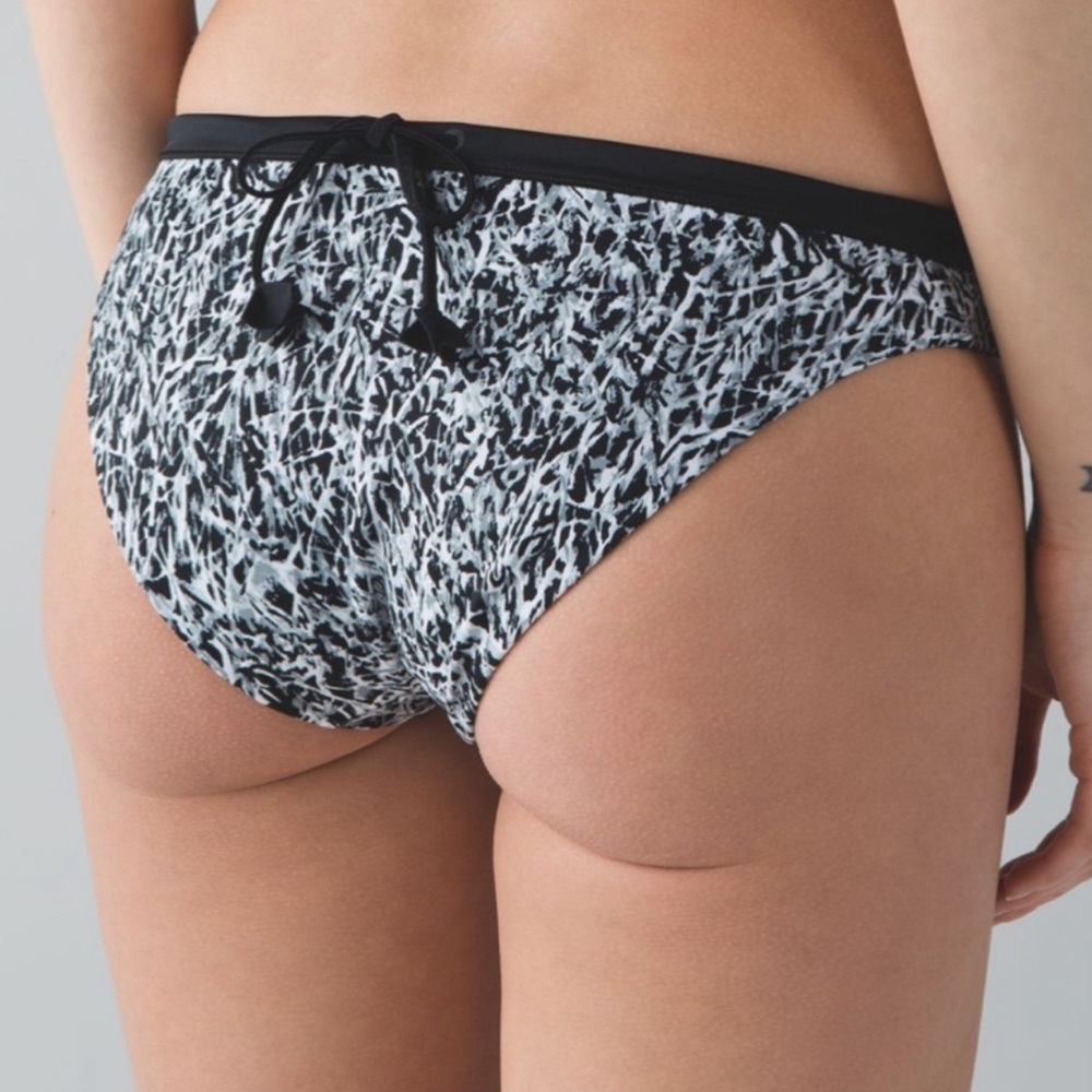 Lululemon swim bottoms!